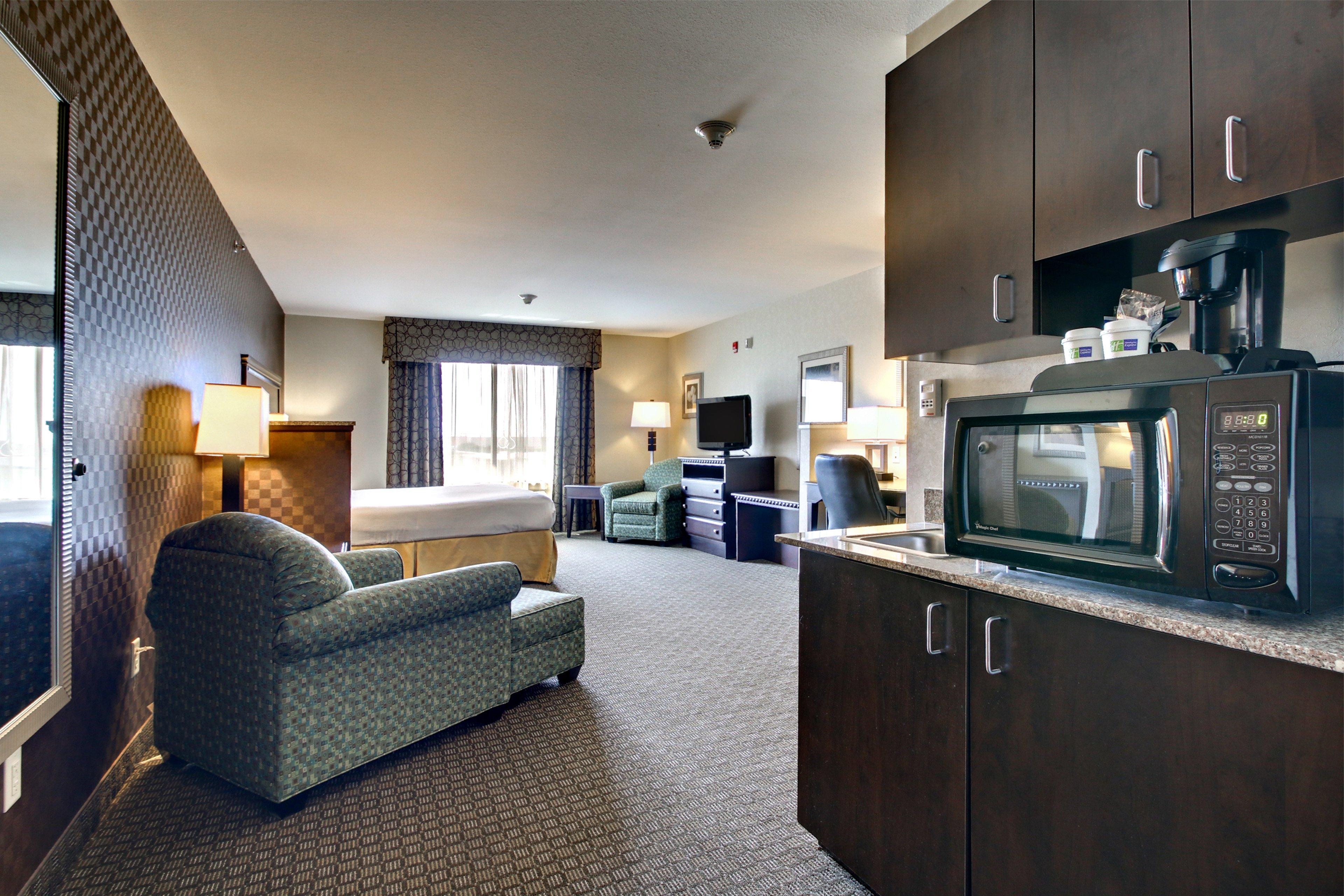 Holiday Inn Express Peru-Lasalle Area By Ihg Exterior photo