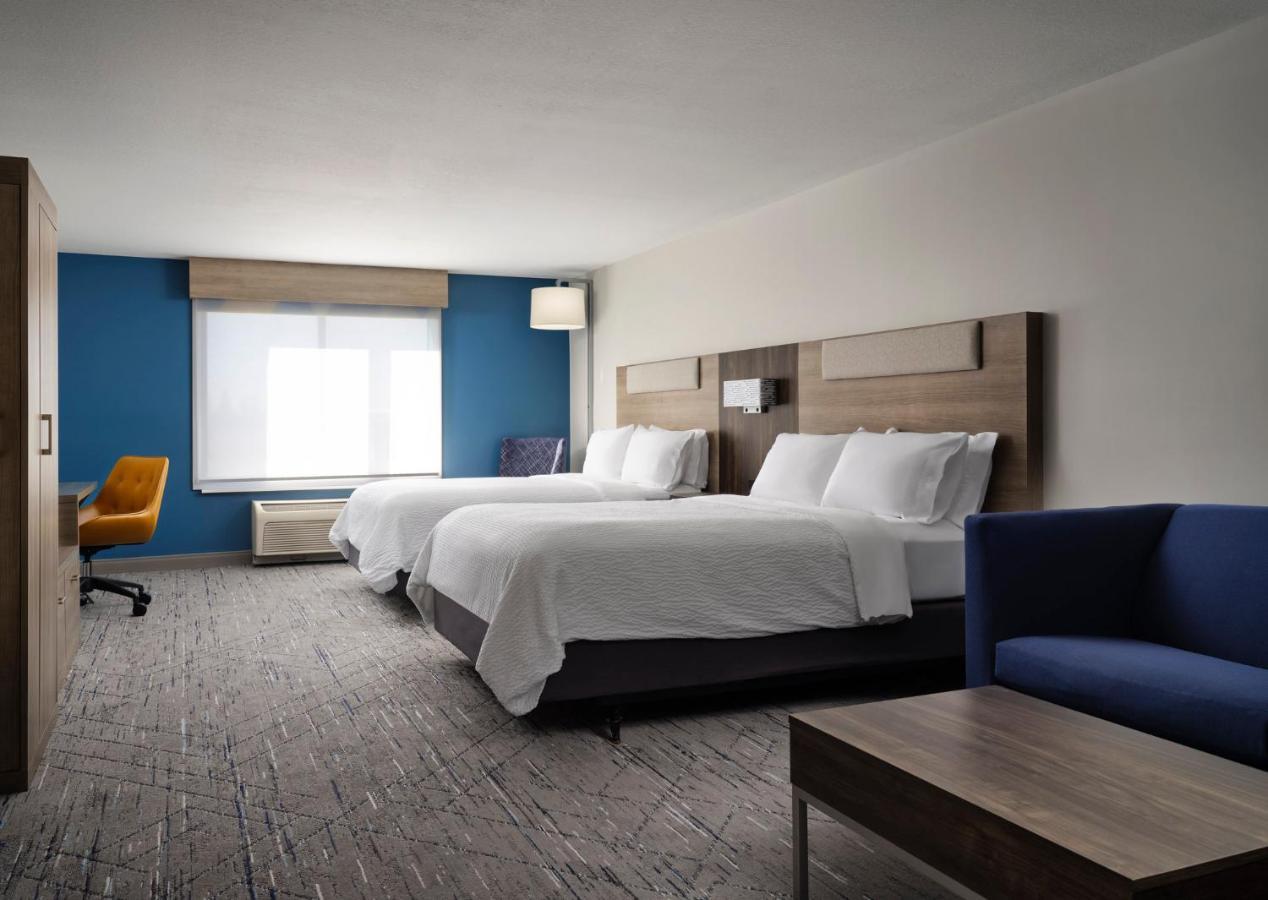 Holiday Inn Express Peru-Lasalle Area By Ihg Exterior photo
