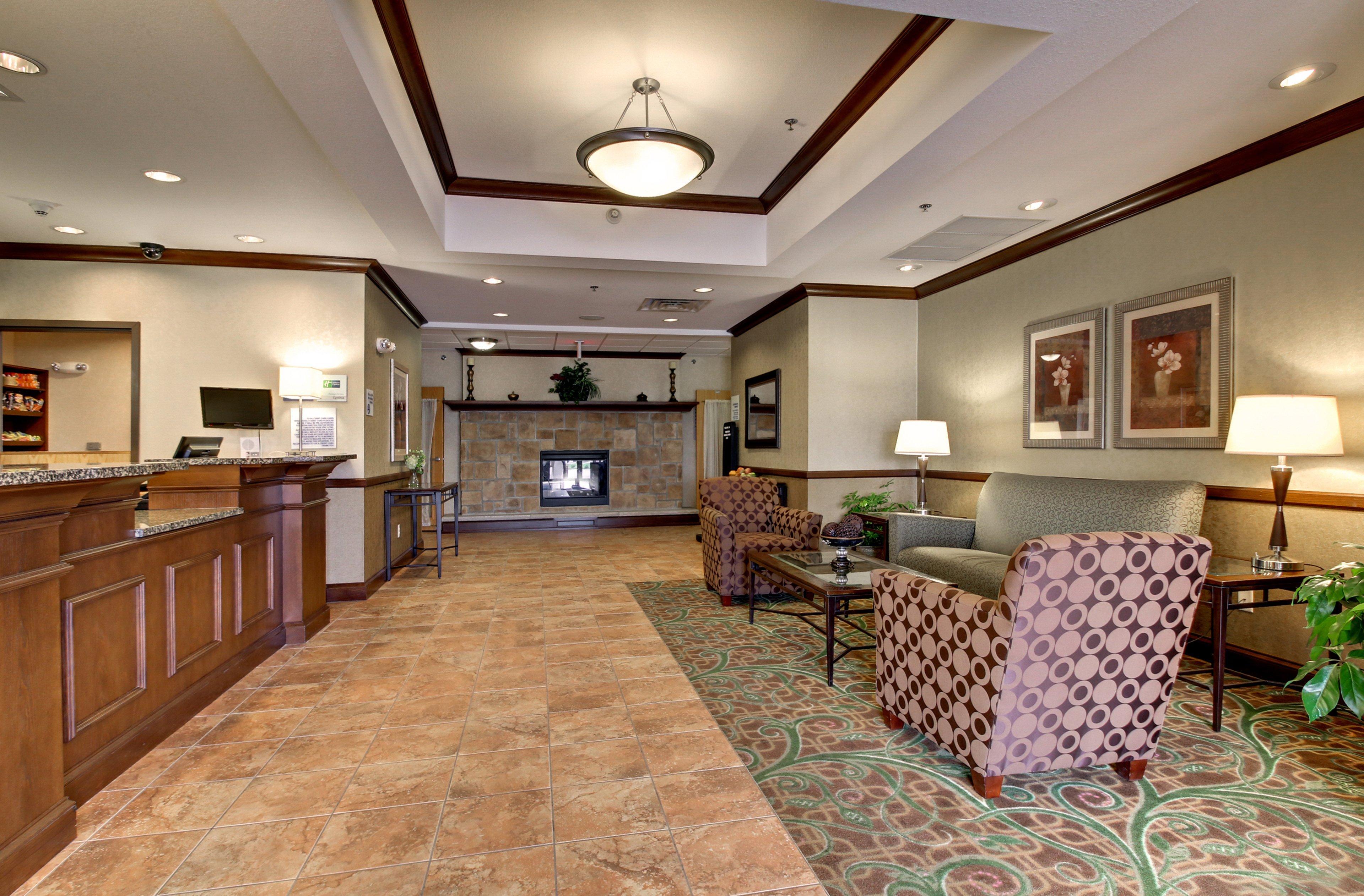 Holiday Inn Express Peru-Lasalle Area By Ihg Exterior photo