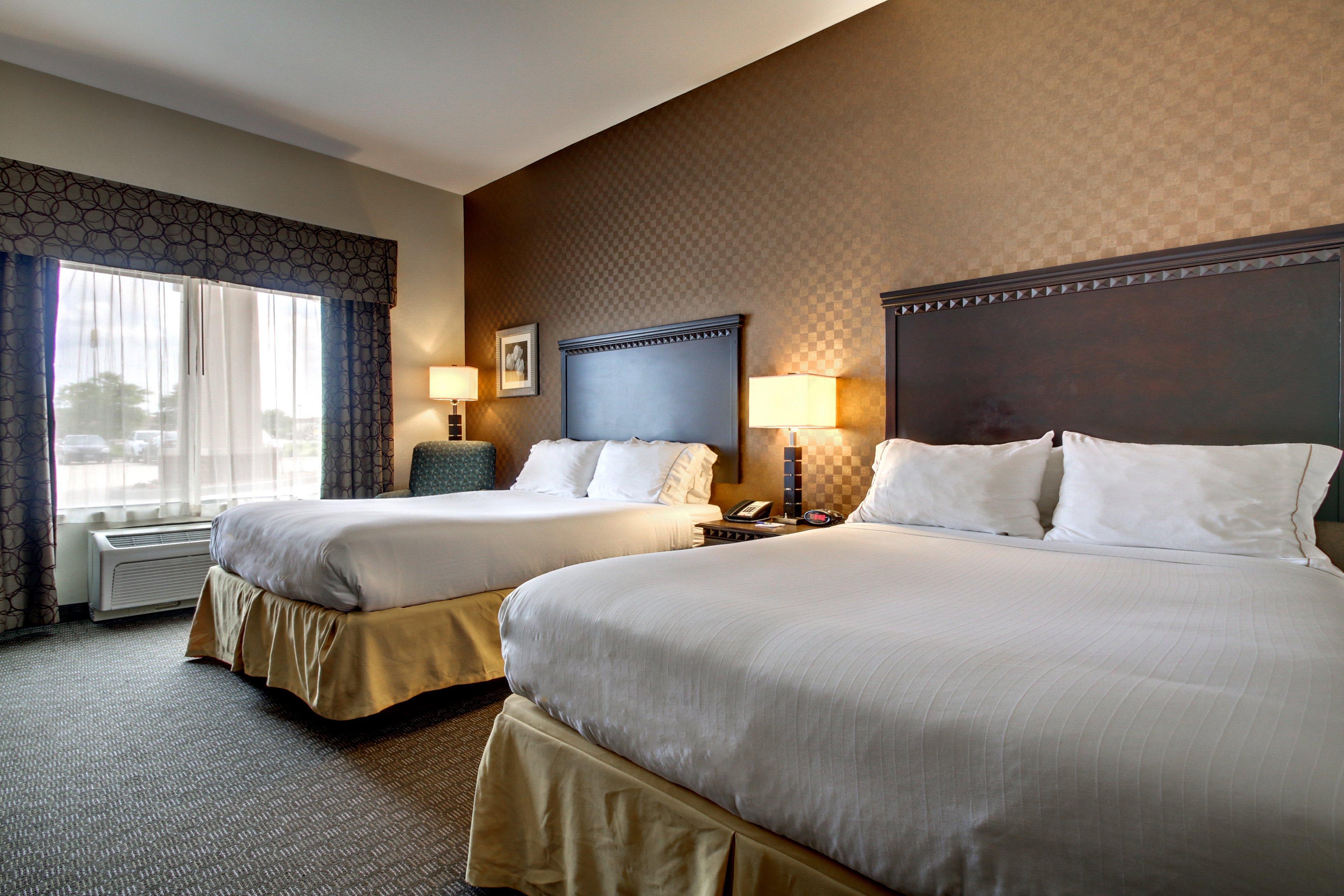 Holiday Inn Express Peru-Lasalle Area By Ihg Exterior photo