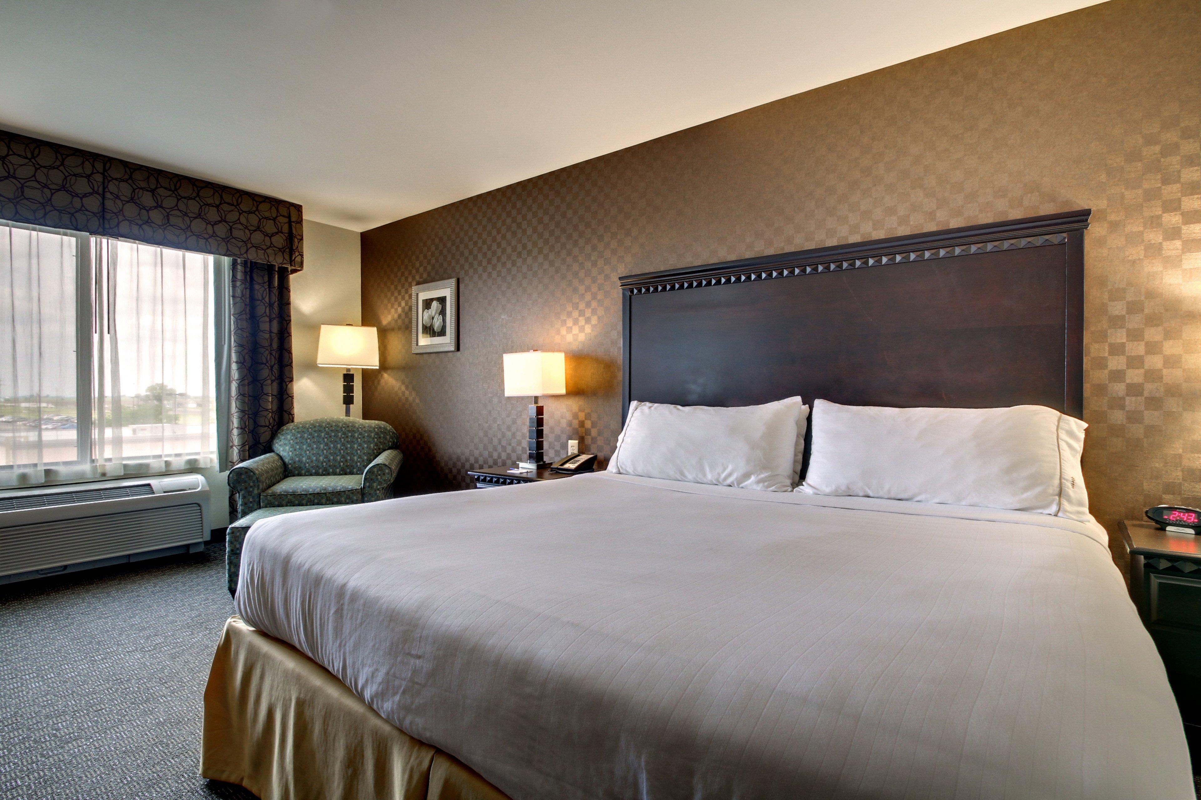 Holiday Inn Express Peru-Lasalle Area By Ihg Exterior photo