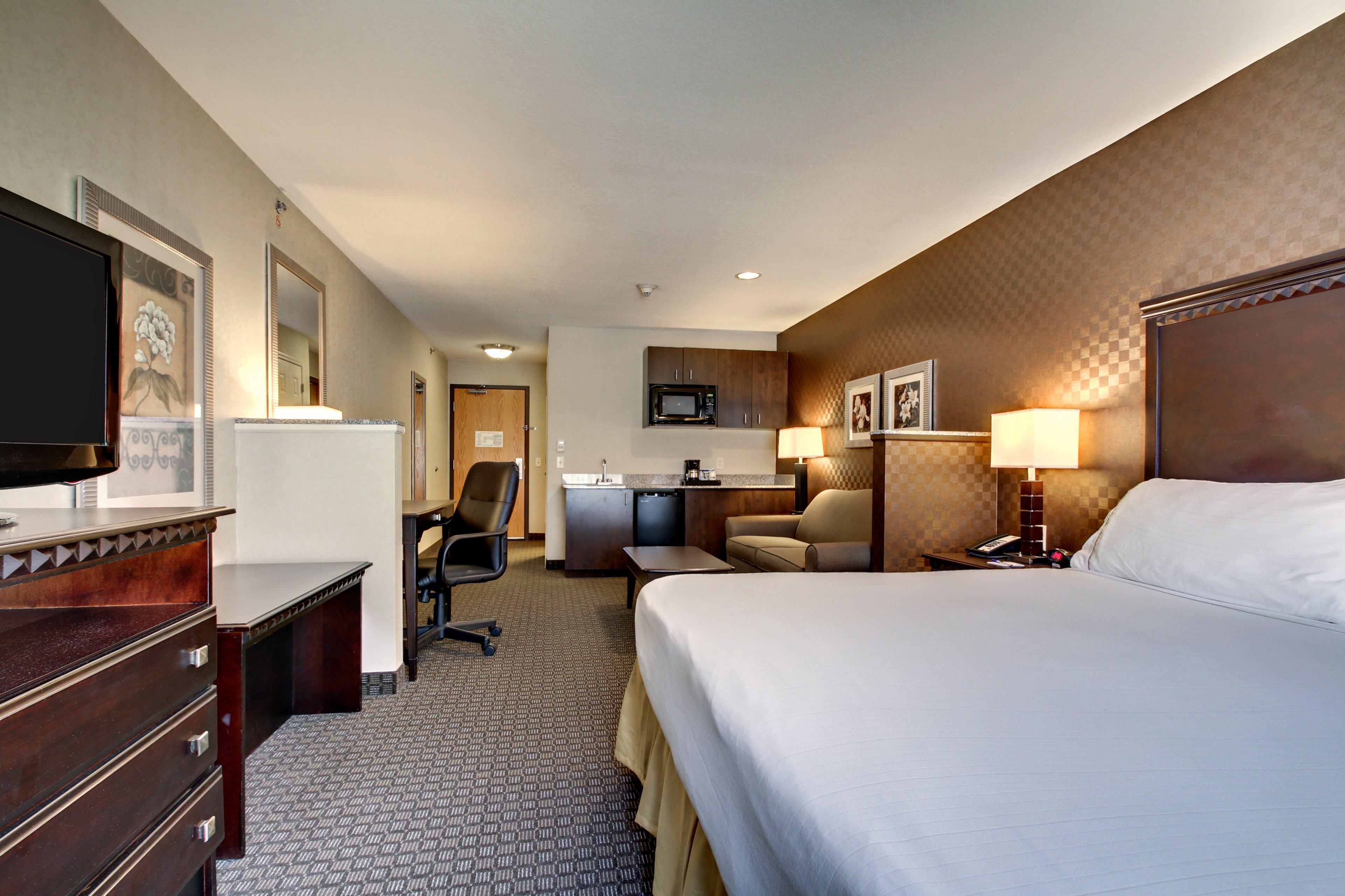 Holiday Inn Express Peru-Lasalle Area By Ihg Exterior photo